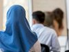 Doğu Flaman'da başörtüsü yasağı geçici olarak kaldırıldı: Müslüman öğrenciler belirsizliğin gölgesinde
