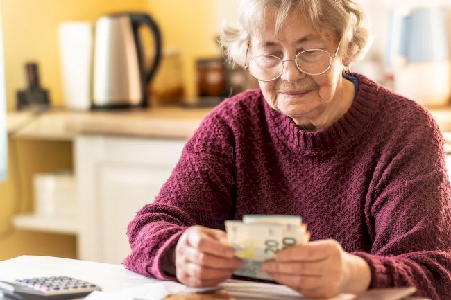 Belçika’da emeklilik reformu: Erken emeklilik için çalışma günleri artırılıyor