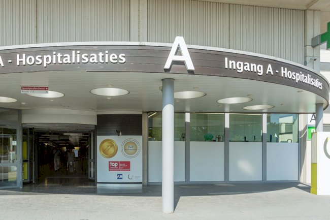 VUB Tıp Öğrencisinden UZ Brüssel’e Sessiz Oda Tepkisi: “Namaz Kılıyordum, Kapattılar”