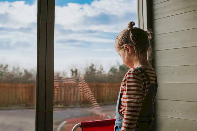 Flaman Bölgesi’nde Çocuk Koruma Merkezlerinde Alarm: “Yardım Bekleyen Çocuklar Güvenini Kaybediyor”