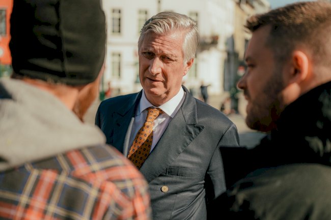 Belçika Kralı Filip’ten Brüksel’de Evsizlere Ziyaret