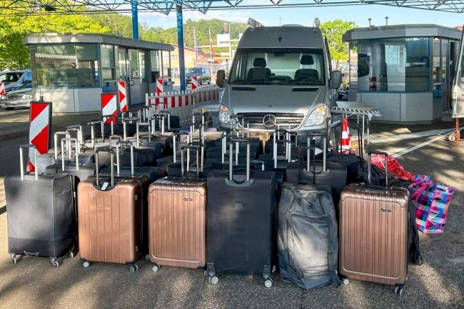 55 Bavulla sınırı geçmeye çalıştı, gümrük memurları şaşkına döndü: Sonuç herkesi hayrete düşürdü