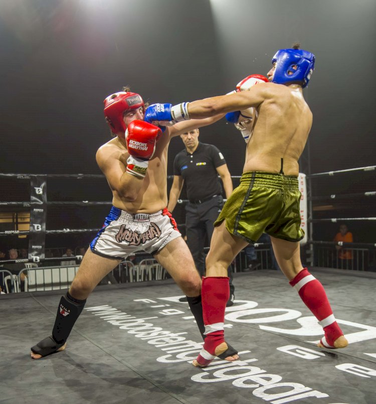 Türk gençleri Belçika’daki kickboks gala maçlarında zirveye çıktı