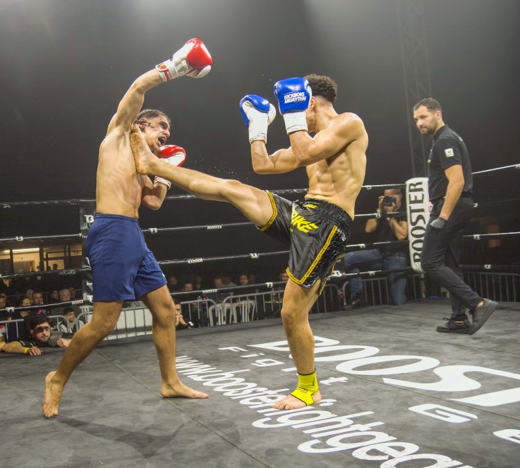 Türk gençleri Belçika’daki kickboks gala maçlarında zirveye çıktı