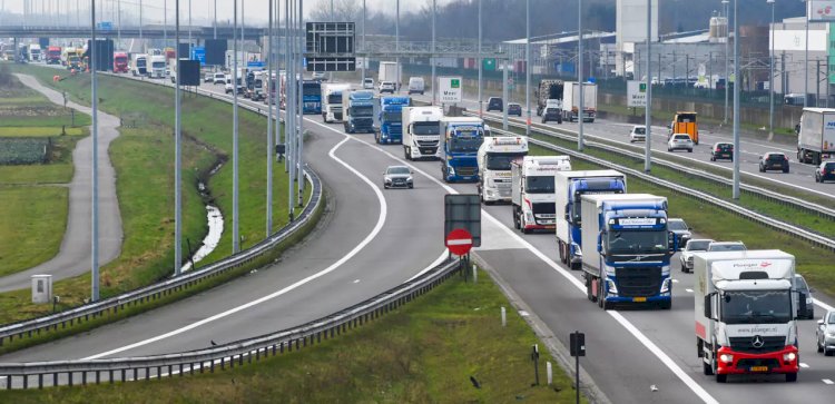 Avrupa'nın en kötü trafiği Londra'da, Brüksel 47 saatle sınırda