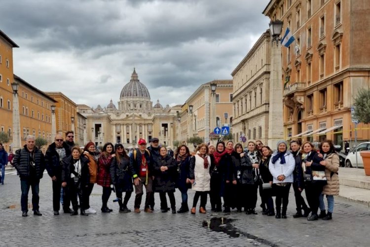 "Roma'nın Türkçe Sesi: Ahmet Aybar ile İtalya'da Rehberlik Üzerine"
