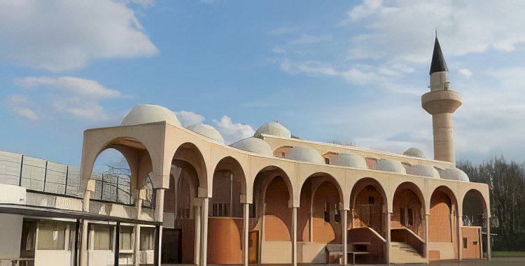 Hollanda’da Ramazan Öncesi 3 Türk Camisine Nefret Mektubu: “Bunu Ciddiye Alıyoruz”