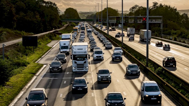 Belçika’da 1 Mayıs 2027’den itibaren yerli ve yabancı tüm sürücülere yol vinyeti zorunluluğu