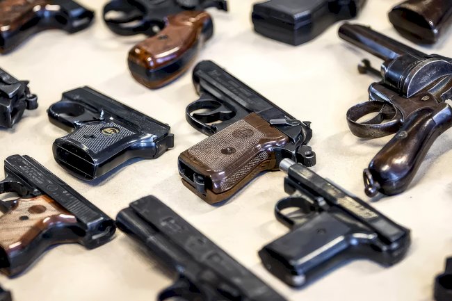 Hollanda, Belçika ve Almanya'dan gaz ve alarm tabancalarını yasaklamalarını talep ediyor: "Dönüştürülmüş silahlar güvenlik için büyük tehlike"