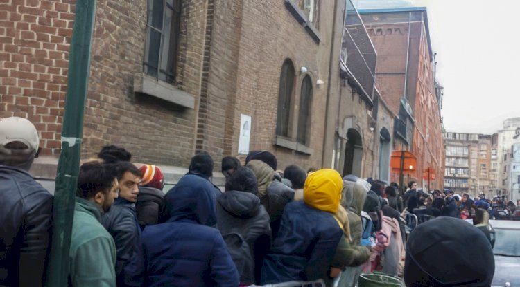 Göçmenler iş buluyor ama eğitime erişim ve ayrımcılık sorunları devam ediyor