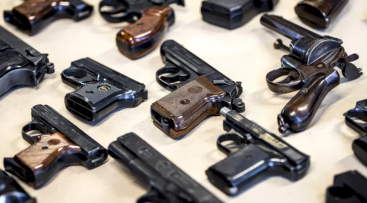 Hollanda, Belçika ve Almanya'dan gaz ve alarm tabancalarını yasaklamalarını talep ediyor: "Dönüştürülmüş silahlar güvenlik için büyük tehlike"